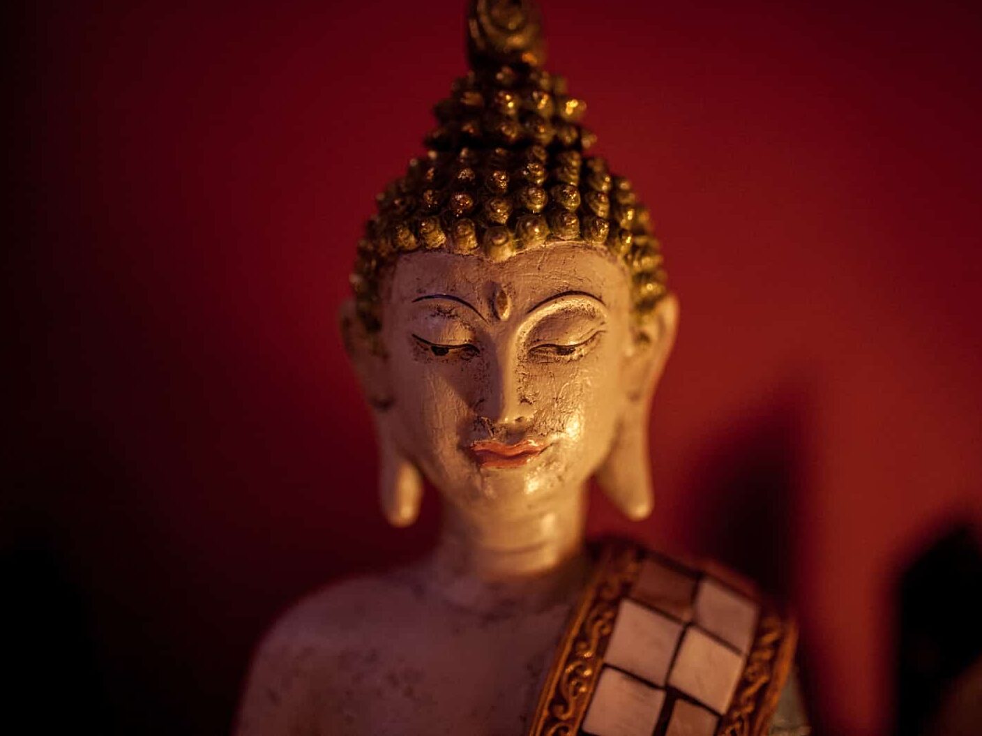 Autorski Rytuał Samui Spa to wyjątkowa kombinacja zabiegów opracowana przez doświadczony zespół naszych Salonów.